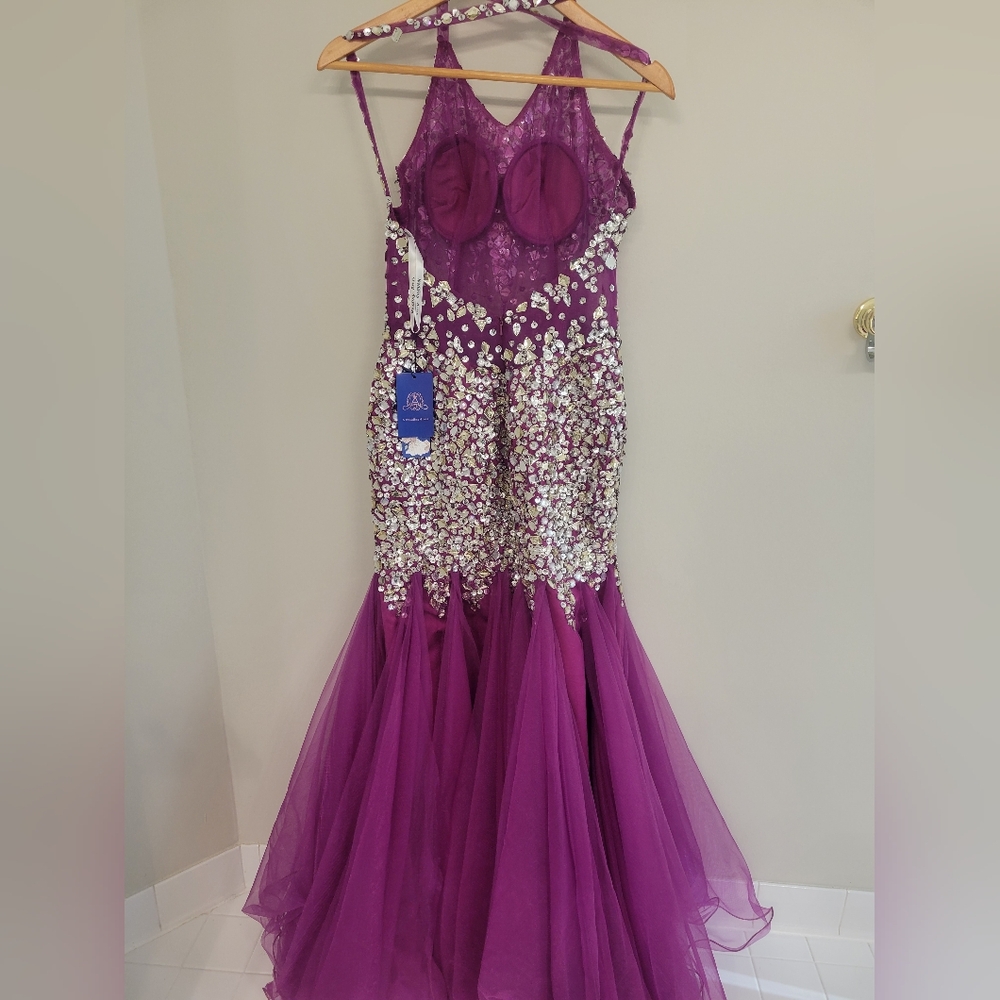 Prom dress - Picture 3 of 3